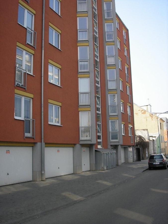 Apartment Vodni With Parking Brno Room photo
