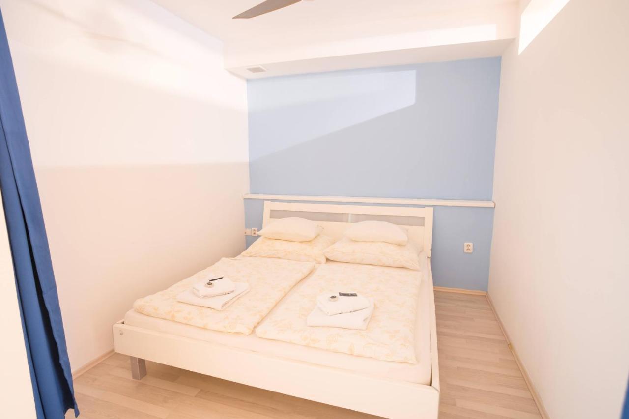 Apartment Vodni With Parking Brno Exterior photo